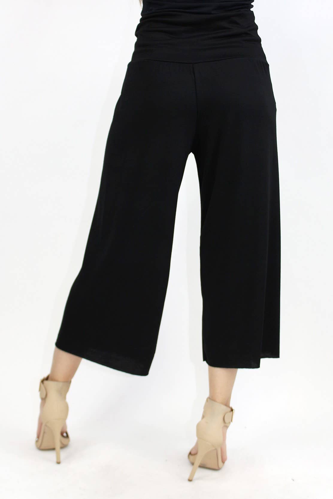 P-84429-JY6 The high-waisted   fold-over waistband gaucho