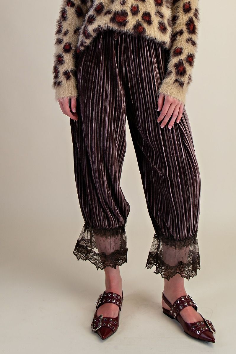 Valencia Ice Velvet Capri Pants