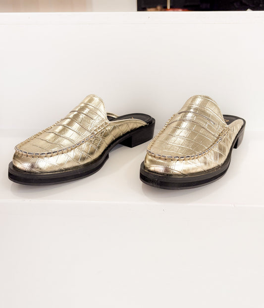 Tasha Loafer Mule in Gold